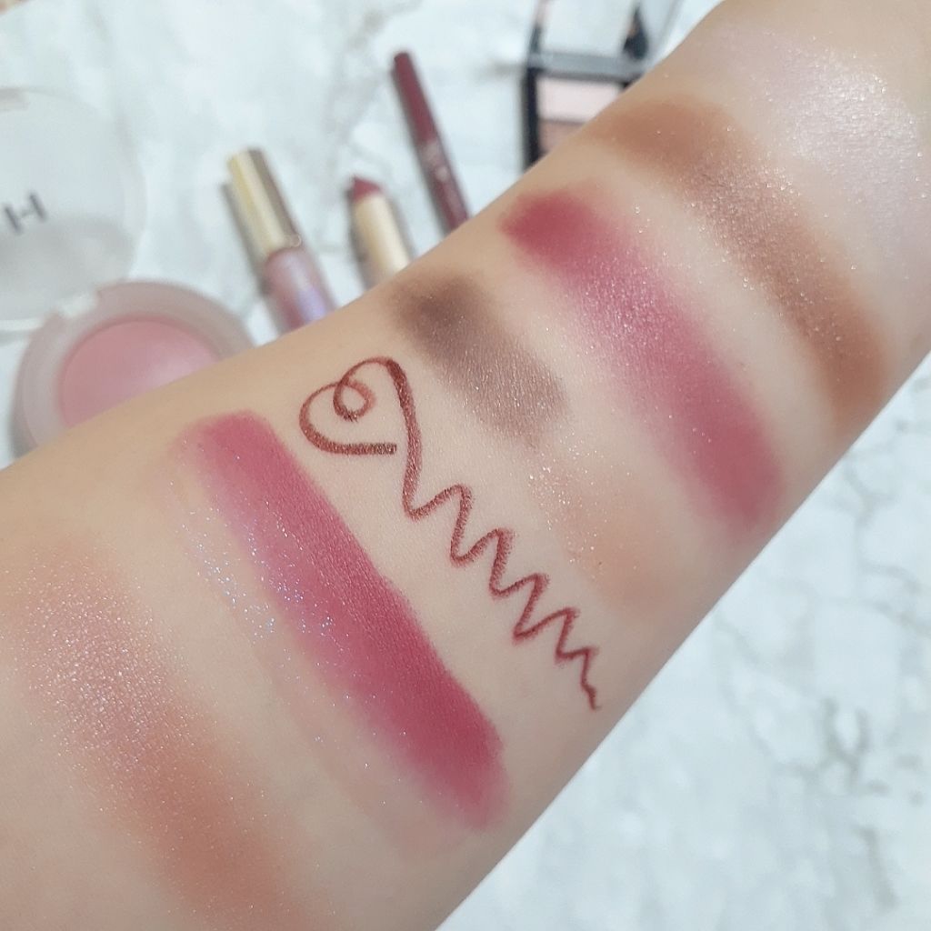 ハニーラスター r/ROAlív/リップグロスを使ったクチコミ(2枚目)