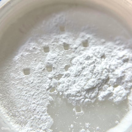 アニューム セバム コントロール パウダー/saat insight/ルースパウダーを使ったクチコミ(4枚目)