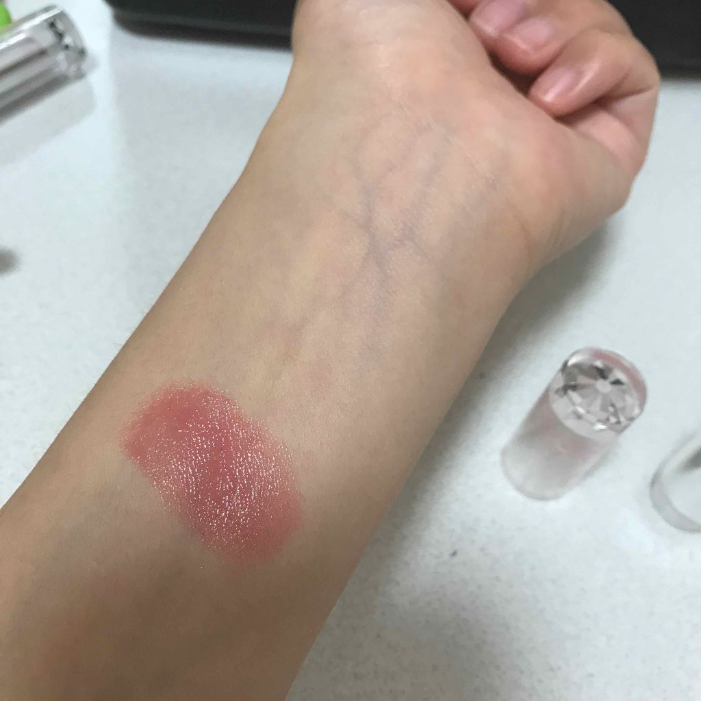 ラスティンググロスリップ/CEZANNE/口紅を使ったクチコミ(2枚目)