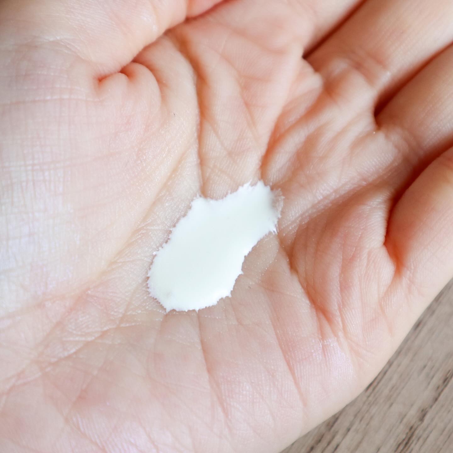 ビオレUV　アクアリッチ　アクアハイライトローション（水層ハイライトUV）/ビオレ/日焼け止めローションを使ったクチコミ（2枚目）