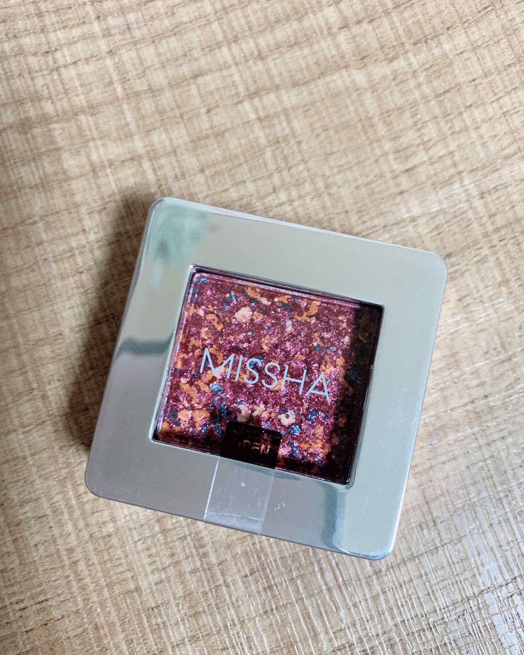 グリッタープリズム シャドウ/MISSHA/グリッターを使ったクチコミ（1枚目）