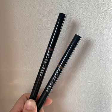 BOBBI BROWN パーフェクトリー ディファインド ロングウェア ブロー ペンシルのクチコミ「眉ペンシルといえばこれ！！

圧倒的描きやすさ🍓😳

✔️BOBBI BROWN
パーフェクト.....」（1枚目）