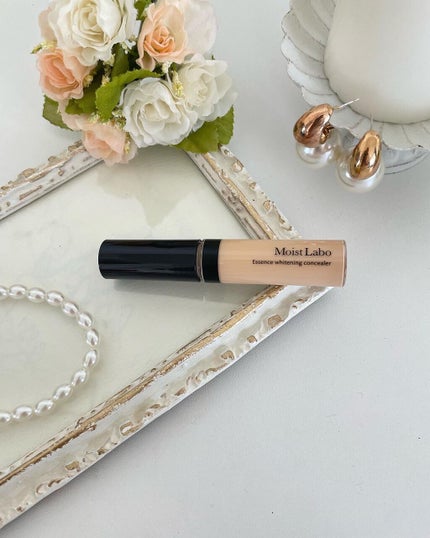 モイストラボ エッセンス薬用美白コンシーラー/Moist Labo/リキッドコンシーラーを使ったクチコミ(1枚目)