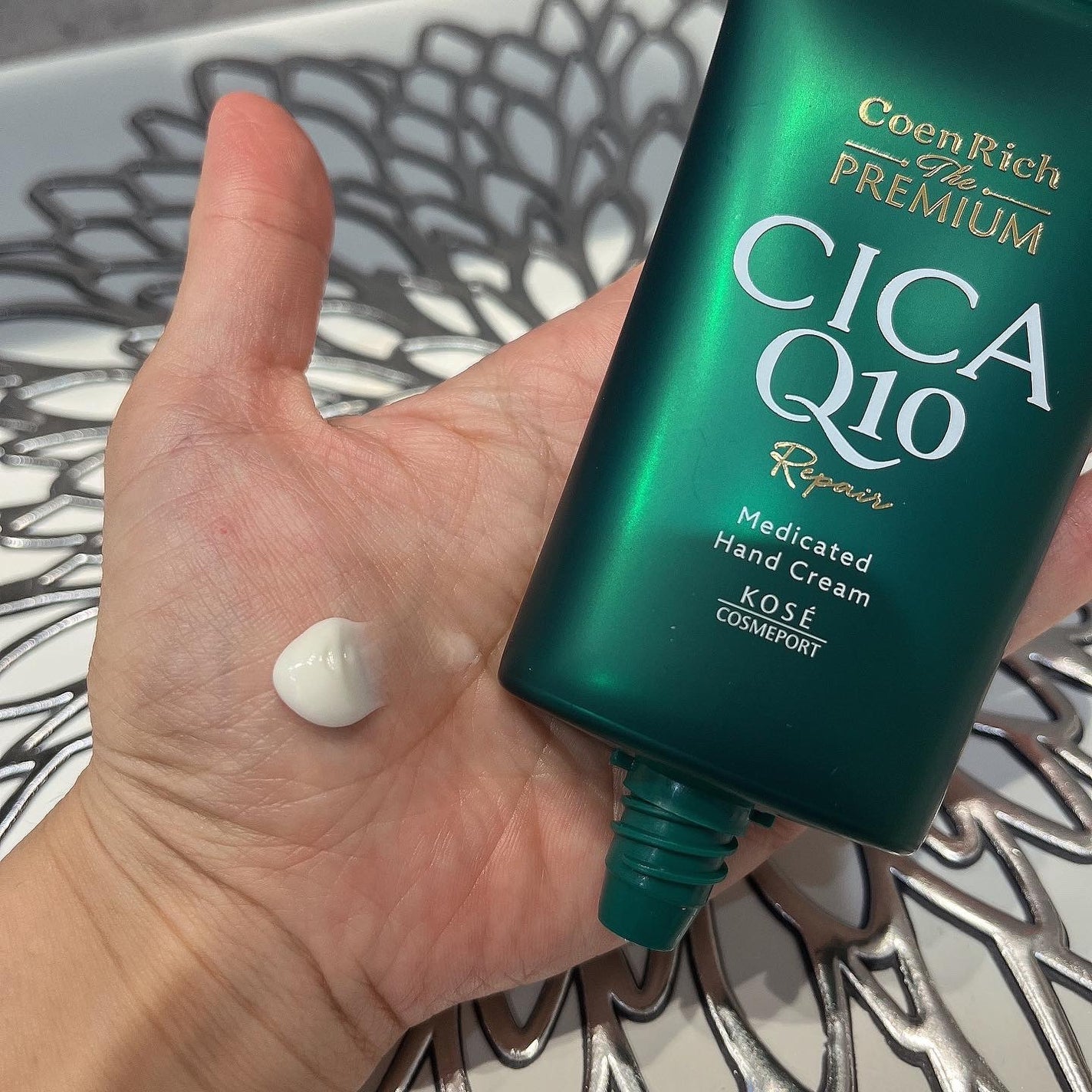 コエンリッチ ザ プレミアム 薬用CICAリペア ハンドクリーム/コエンリッチQ10/ハンドクリームを使ったクチコミ(6枚目)