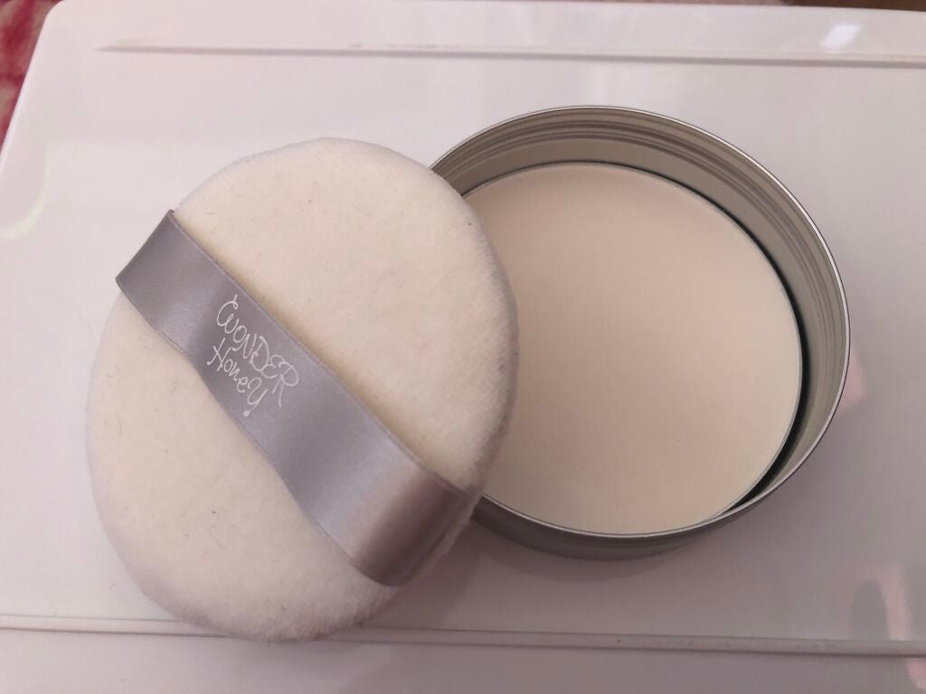 ワンダーハニー アロマエチケットパウダー /VECUA Honey/ボディパウダーを使ったクチコミ(3枚目)