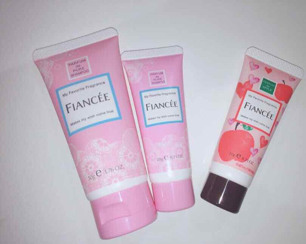 ハンドクリーム ピュアシャンプーの香り/フィアンセ/ハンドクリームを使ったクチコミ(4枚目)