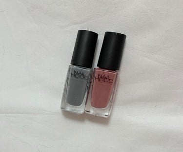 
◎NAIL HOLIC

今回はグレー系のネイル


グレー単色でも大人っぽいネイルになるけど

少し可愛さも取入れられるように今回は

グレーとピンクの相性を活かして2色ネイル。



使ったネイルホリックカラー

●RO602

●GY016の画像 その0