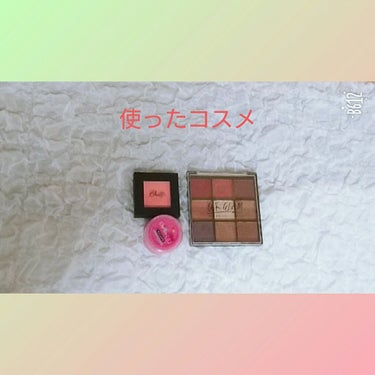 UR GLAM　BLOOMING EYE COLOR PALETTE/U R GLAM/パウダーアイシャドウを使ったクチコミ（2枚目）