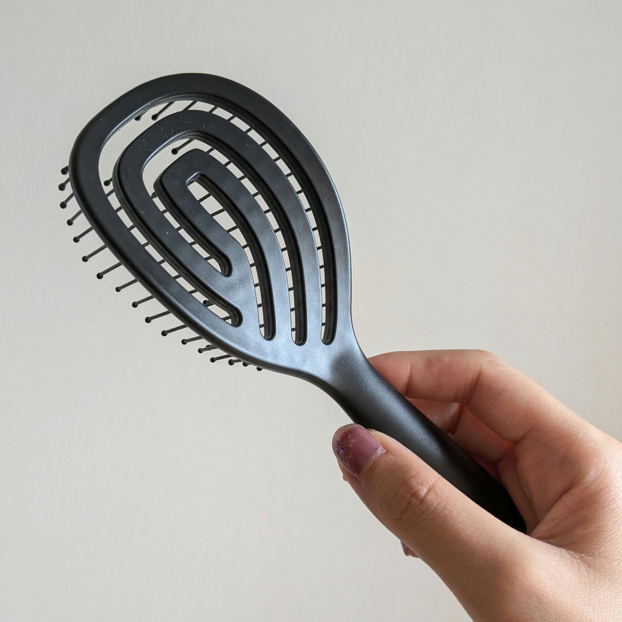 乾きやすいブローブラシ/DAISO/ヘアブラシを使ったクチコミ（2枚目）