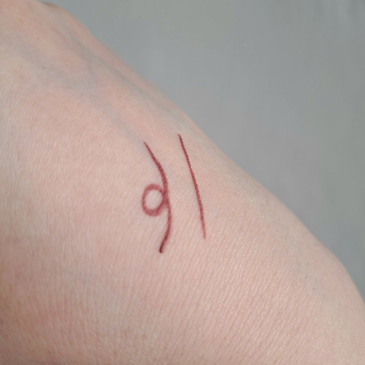 「密着アイライナー」極細クリームペンシル/デジャヴュ/ペンシルアイライナーを使ったクチコミ(4枚目)