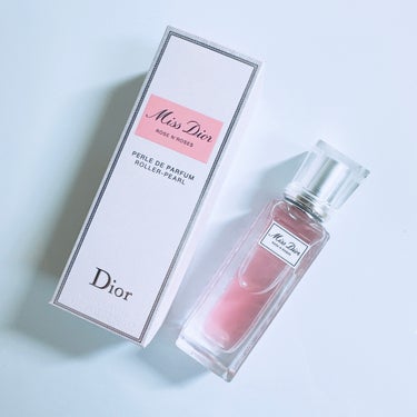 Dior ミス ディオール ローズ＆ローズ ローラー パールのクチコミ「＼#人類モテ香水 といえばコレでしょ💓／

#dior の
ミス ディオール
ローズ＆ローズ .....」（2枚目）