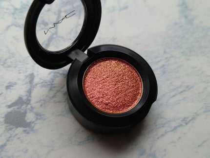 ダズルシャドウ/M・A・C/単色アイシャドウを使ったクチコミ(3枚目)