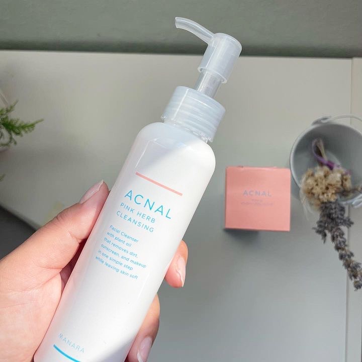 ACNAL ピンクハーブクレンジングのクチコミ「
\ピンク色のクレンジングオイル？！/

☑︎ACNAL
  ピンクハーブクレンジング

@a.....」（2枚目）