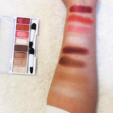 スイーツコレクション/マリブビューティー/アイシャドウパレットを使ったクチコミ(2枚目)