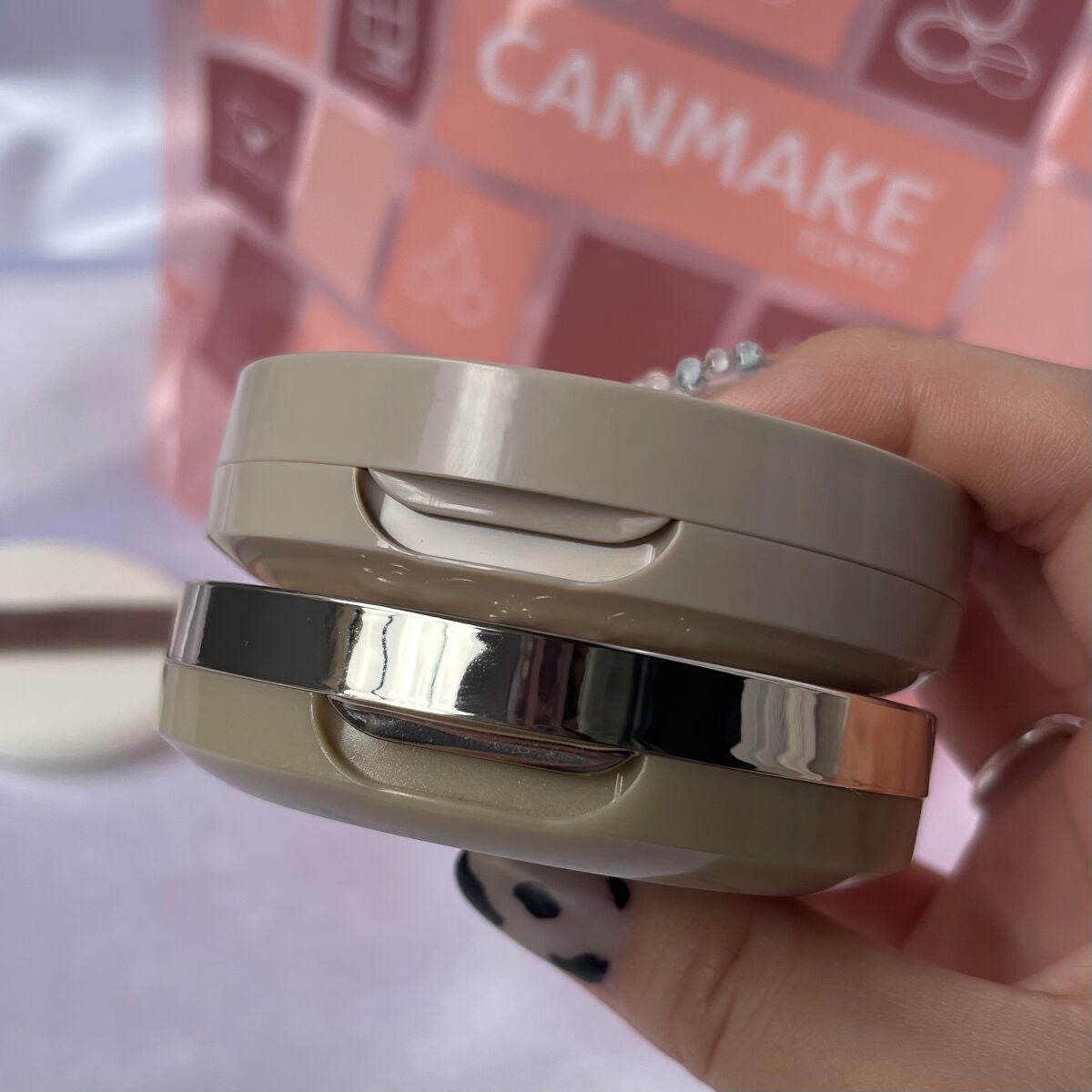 マシュマロフィニッシュパウダー ~Abloom~/キャンメイク/プレストパウダーを使ったクチコミ(3枚目)