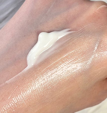 ダルバ ウォータフル エッセンス サンクリーム/ダルバ/日焼け止めクリームを使ったクチコミ(4枚目)