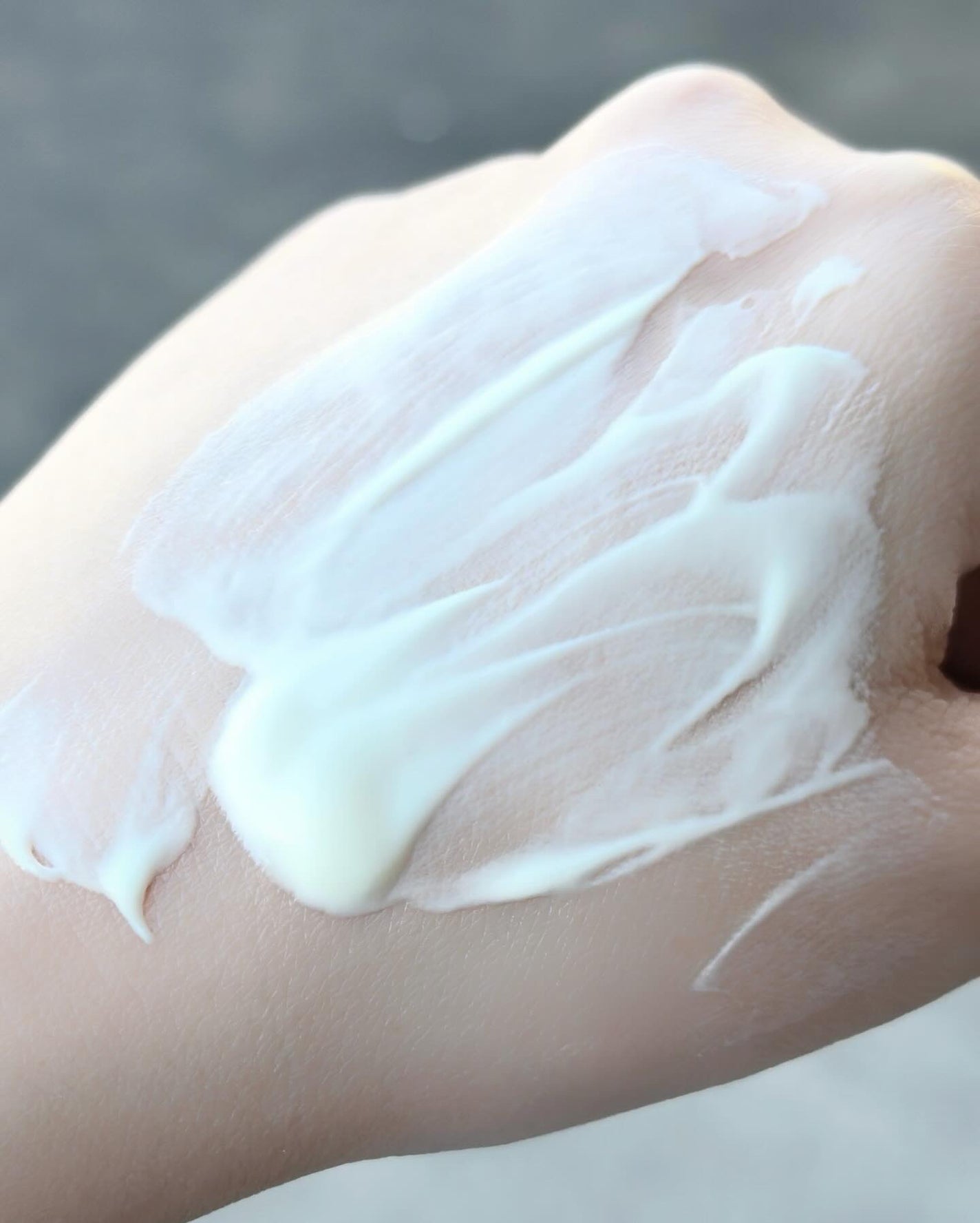 サンカットR マルチビタミンUV エッセンス/サンカット®/日焼け止めクリームを使ったクチコミ(4枚目)