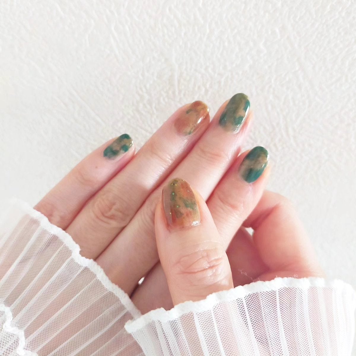 あちゃみん on LIPS 「2024年パラドゥミニネイルの春夏新色のテーマは「PlayCo..」(1枚目)