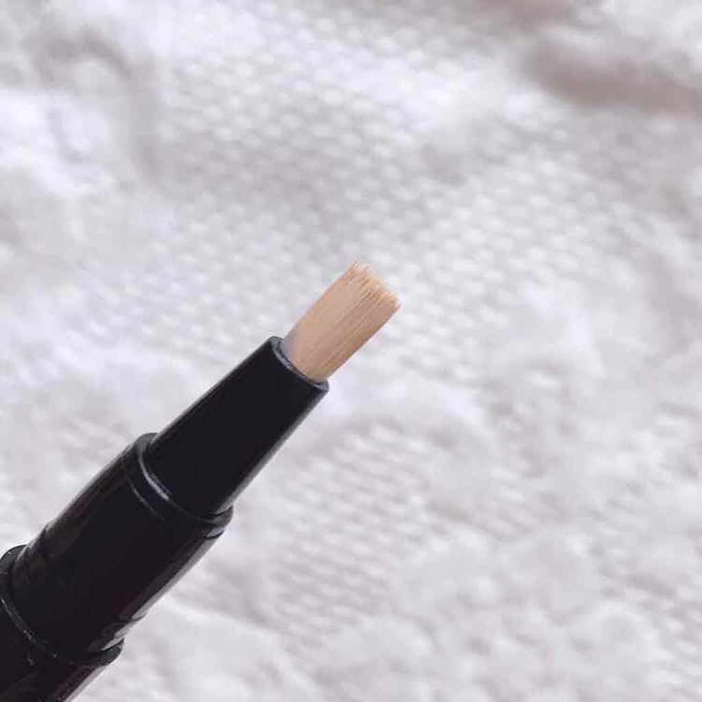 UR GLAM　COVER＆HIGHLIGHT CONCEALER 明るい肌色/U R GLAM/リキッドコンシーラーを使ったクチコミ（2枚目）