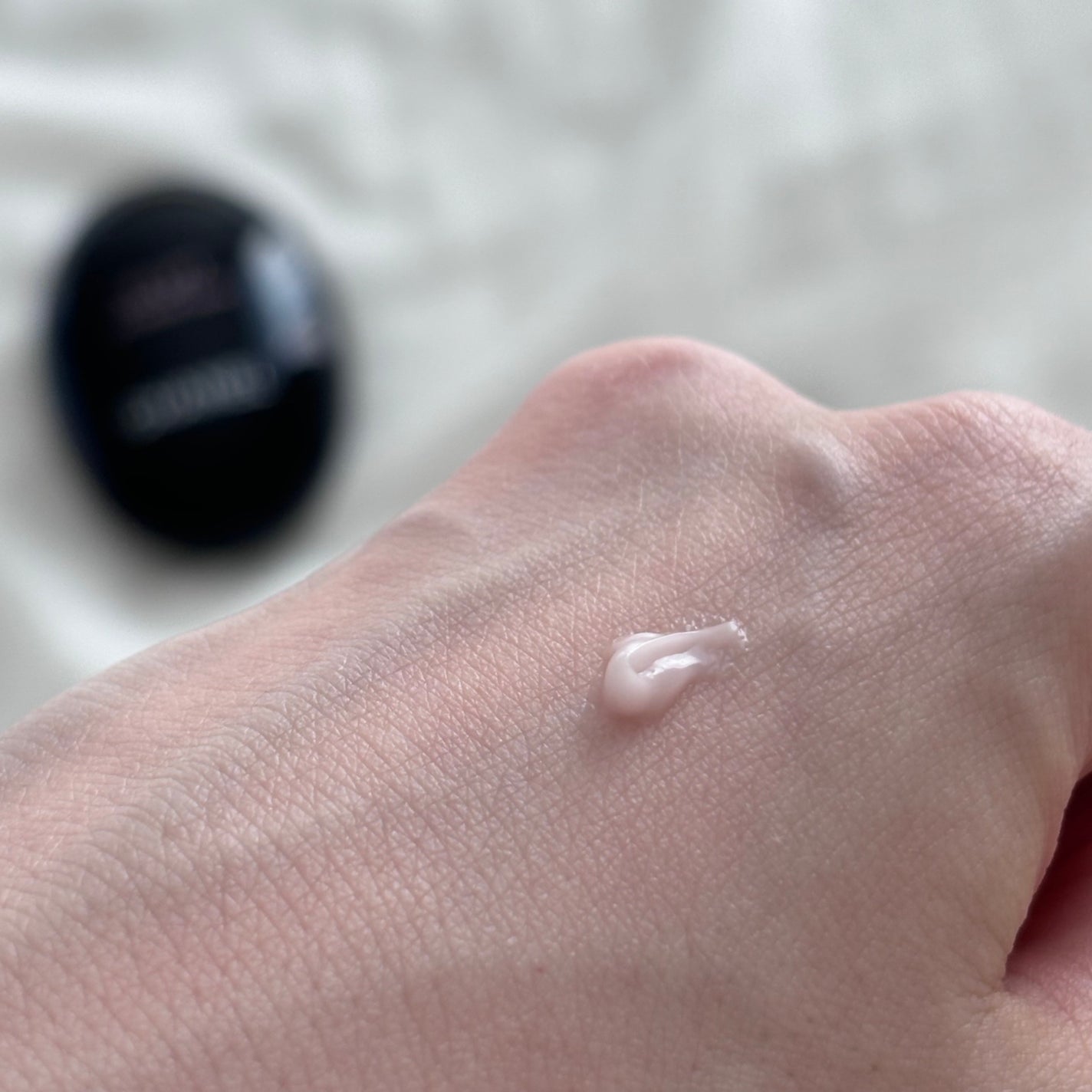 ル リフト ラ クレーム マン/CHANEL/ハンドクリームを使ったクチコミ(3枚目)