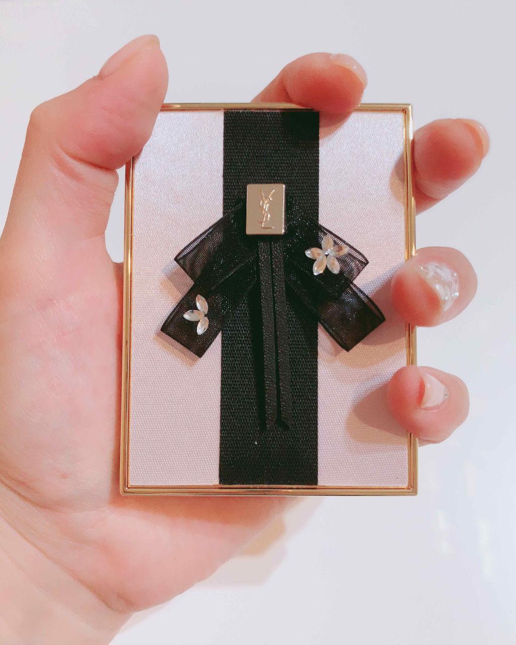 フェイスパレット モン パリフローラル/YVES SAINT LAURENT BEAUTE/プレストパウダーを使ったクチコミ(1枚目)