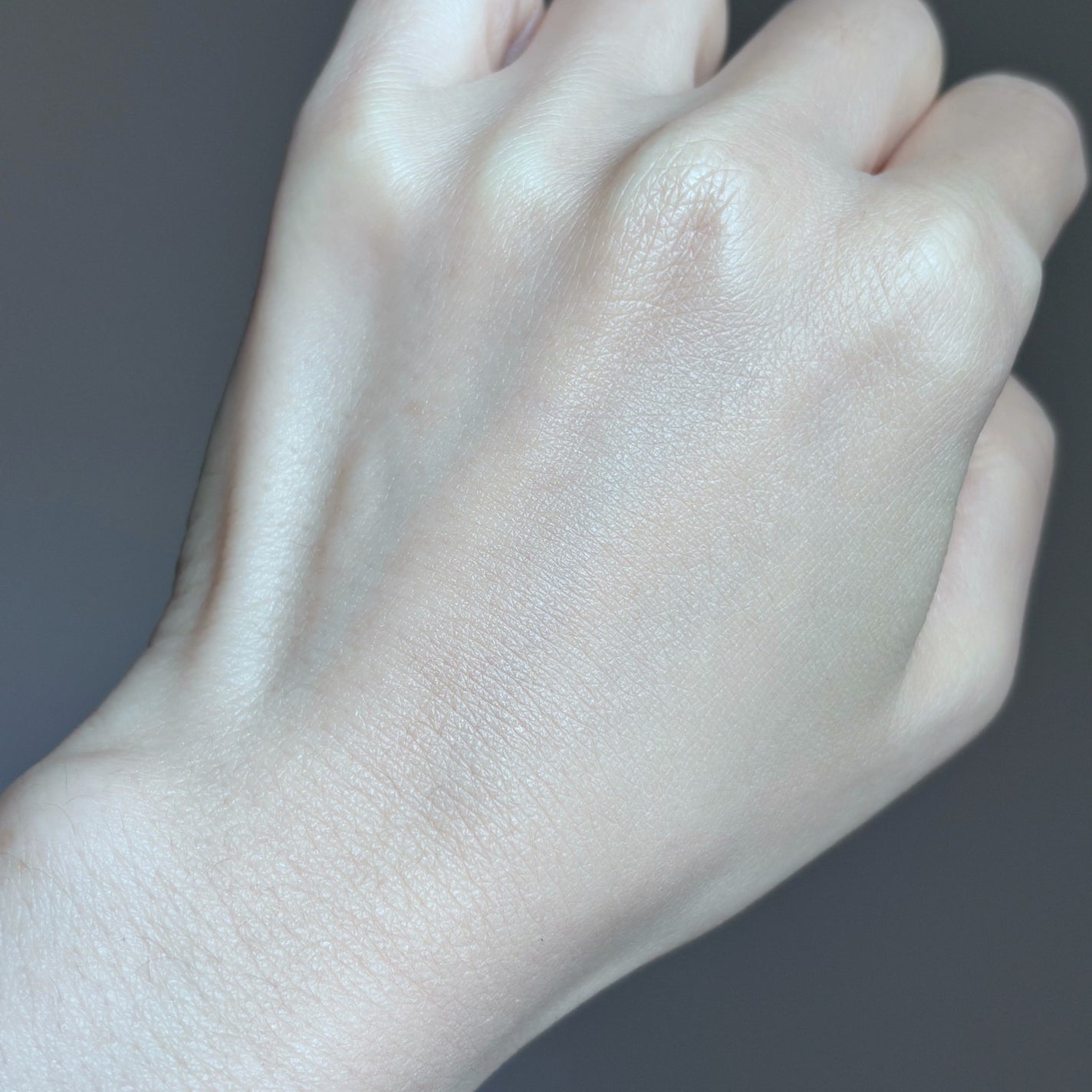 プリズム・リーブル・スキンケアリング・グロウ/GIVENCHY/リキッドファンデーションを使ったクチコミ(7枚目)