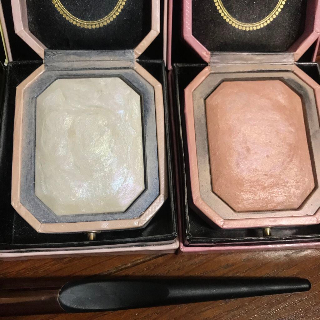 ダイヤモンドライト ハイライター ブラシ/Too Faced/メイクブラシを使ったクチコミ(3枚目)