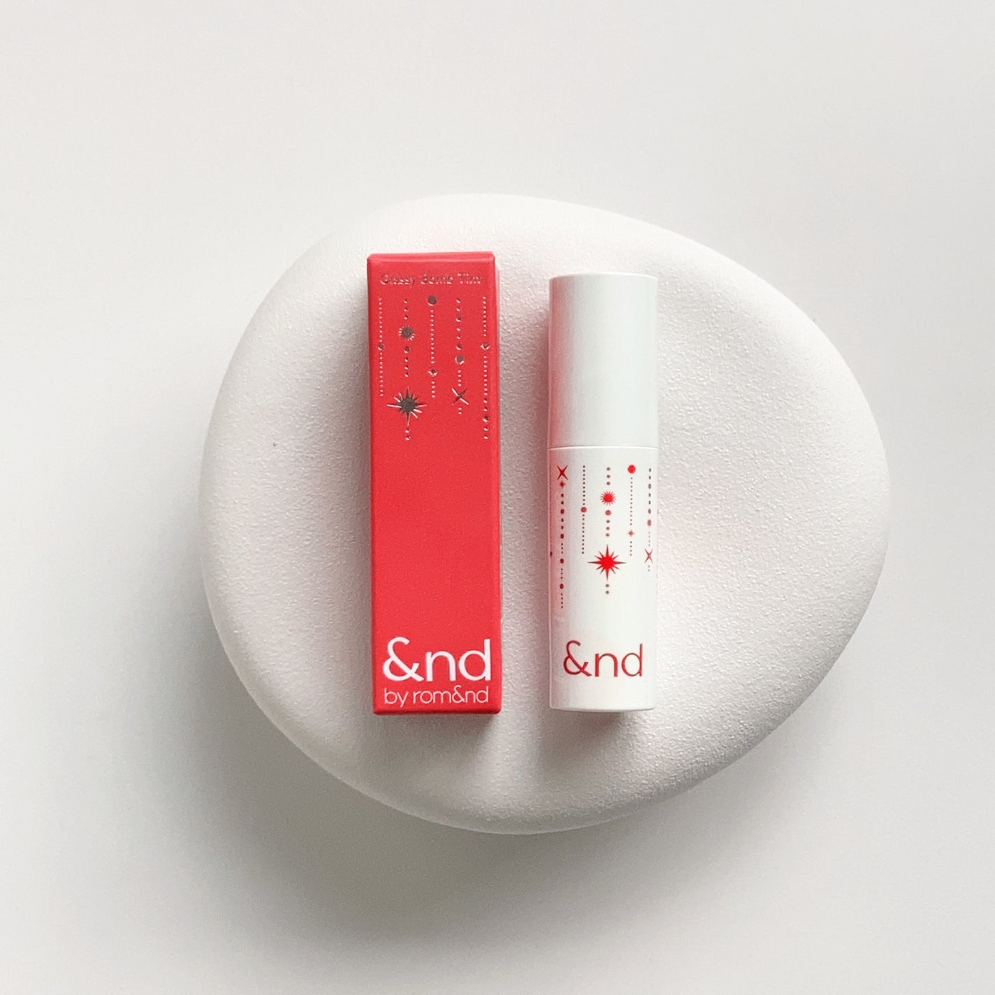 アンドバイロムアンド グラッシーボムティント/&nd by rom&nd/リップティントを使ったクチコミ(1枚目)