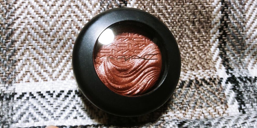 エクストラ ディメンション アイシャドウ/M・A・C/単色アイシャドウを使ったクチコミ(1枚目)