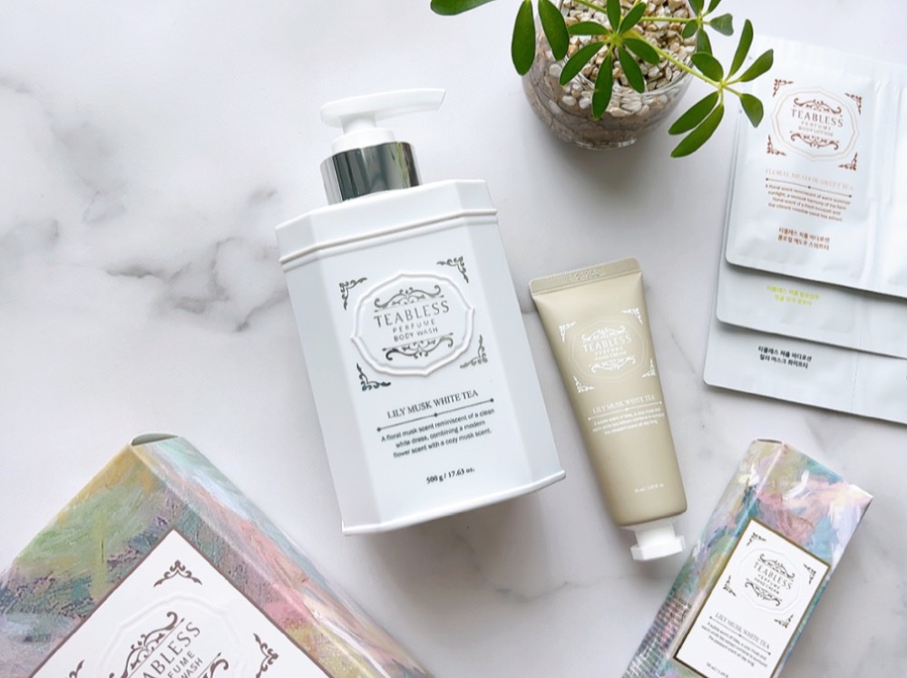 パフュームハンドクリーム リリームスクホワイトティーの香り/TEABLESS/ハンドクリームを使ったクチコミ（2枚目）