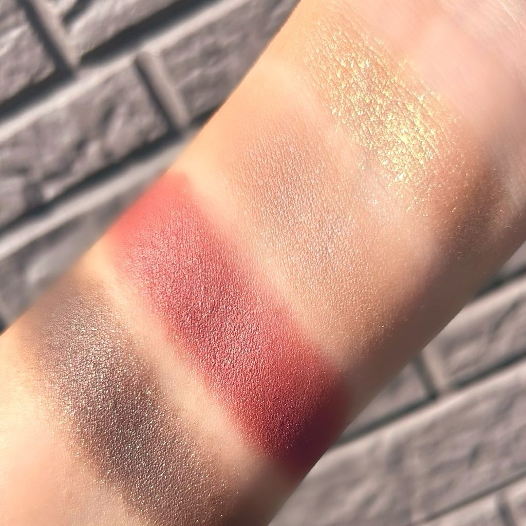 フェイスカラーパレット 515 ローマンテラコッタ/チャコット・コスメティクス/アイシャドウパレットを使ったクチコミ（2枚目）