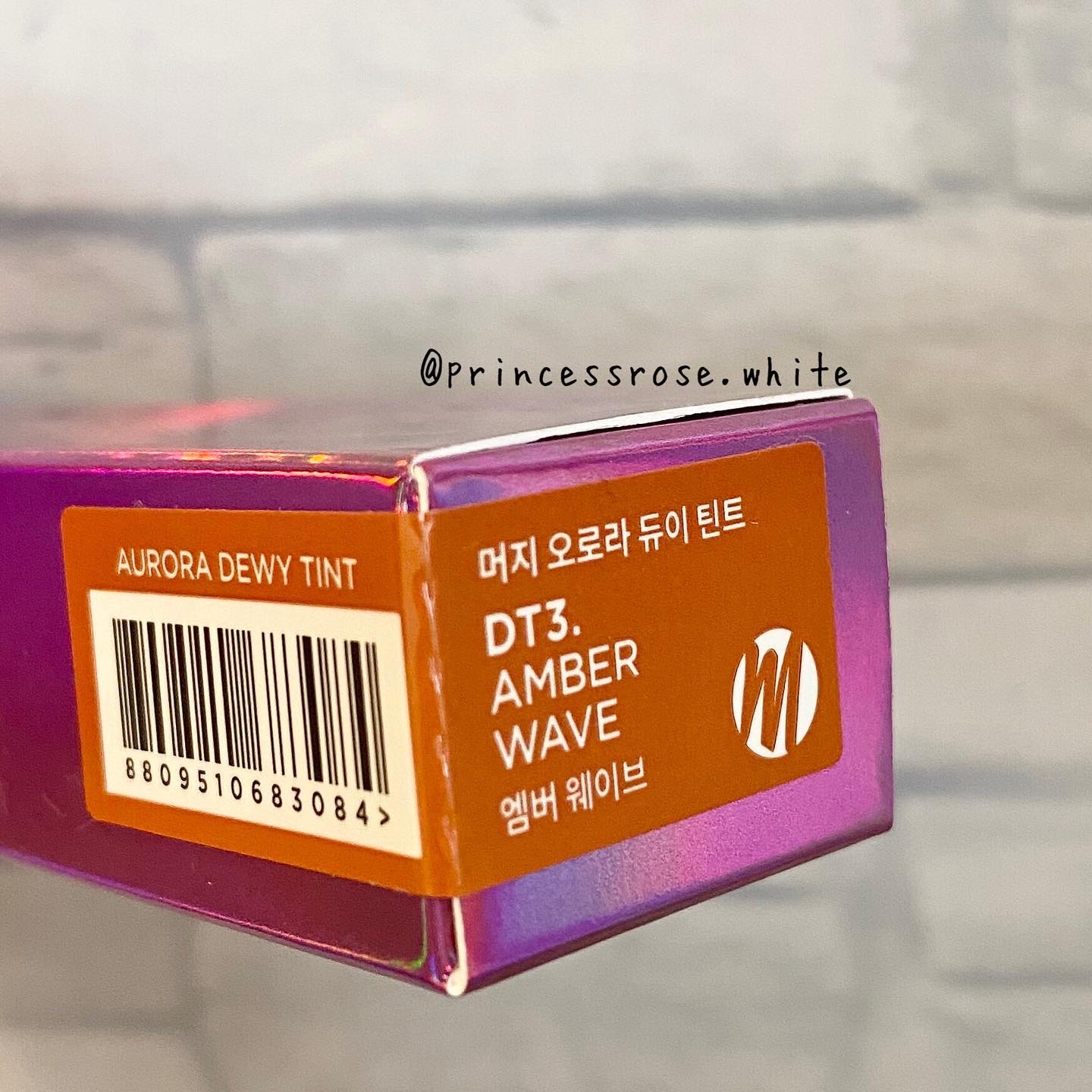 オーロラ デュイ ティント/MERZY/リップティントを使ったクチコミ（2枚目）