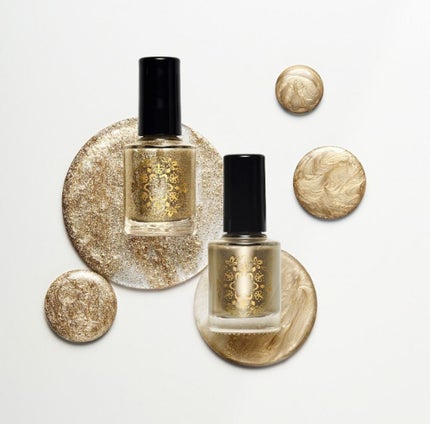 @cosme nippon 加賀の光彩と縁付金箔のネイルカラー