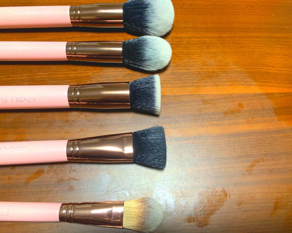 ピンク色 メイクブラシ15本セット/SIXPLUS/メイクブラシを使ったクチコミ（2枚目）