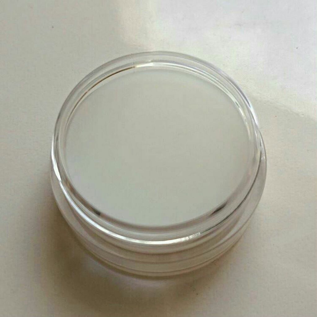 イグニス イオ フルーティ バーム/IGNIS/リップバームを使ったクチコミ(2枚目)