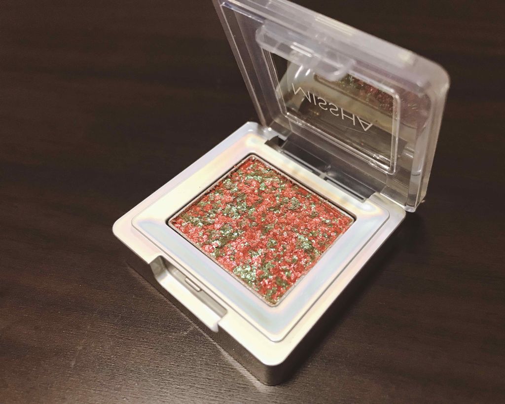 グリッタープリズム シャドウ/MISSHA/グリッターを使ったクチコミ（1枚目）
