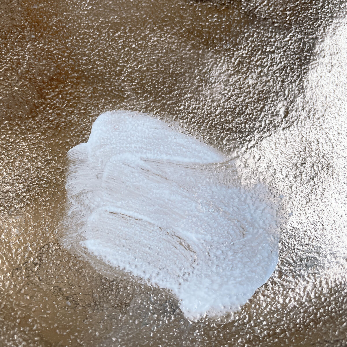 【旧】スノー メイクアップ ベース UV35 SPF35／PA+++/Dior/化粧下地を使ったクチコミ（3枚目）