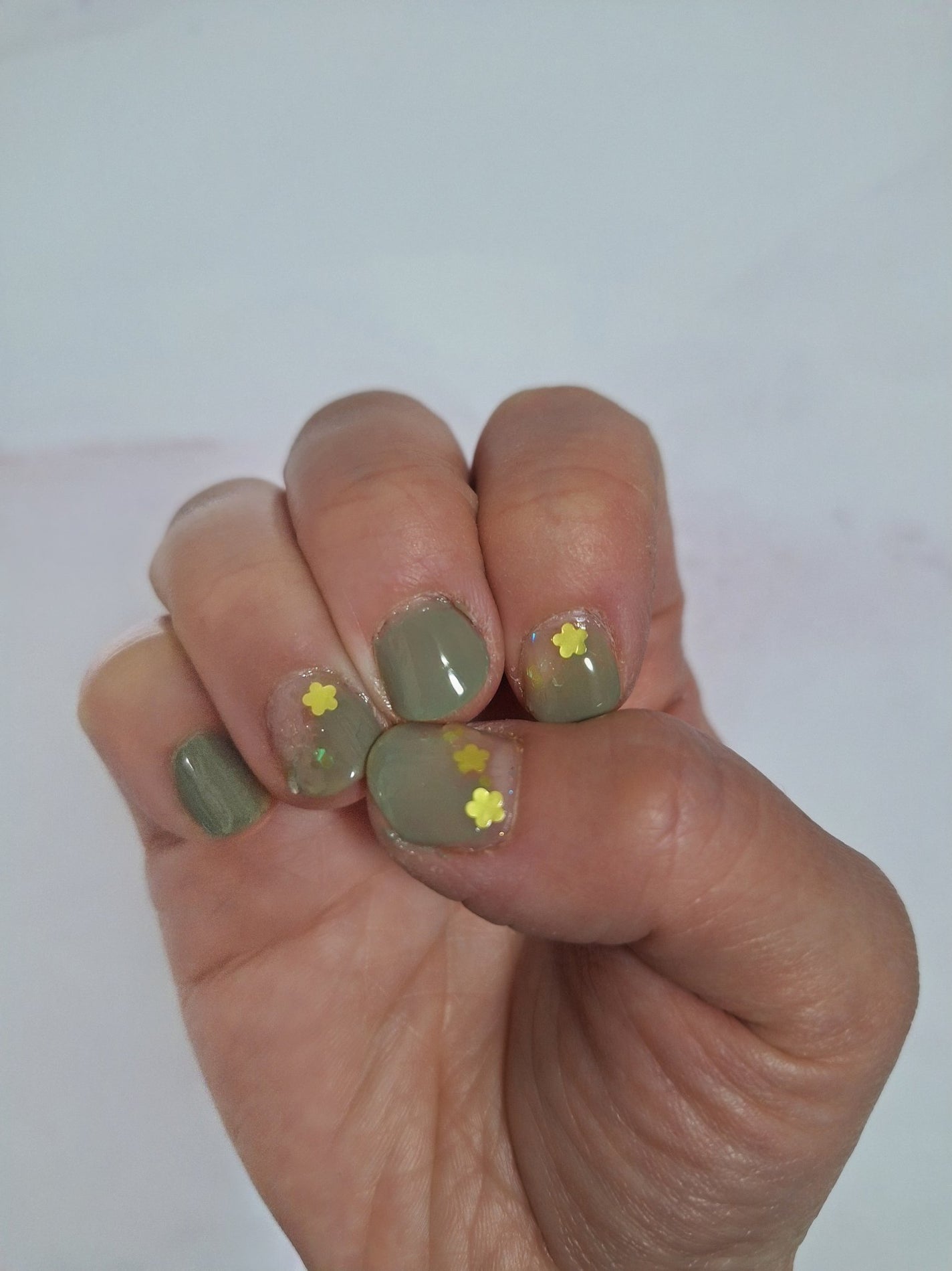 カラフルネイルズ/キャンメイク/マニキュアを使ったクチコミ(3枚目)