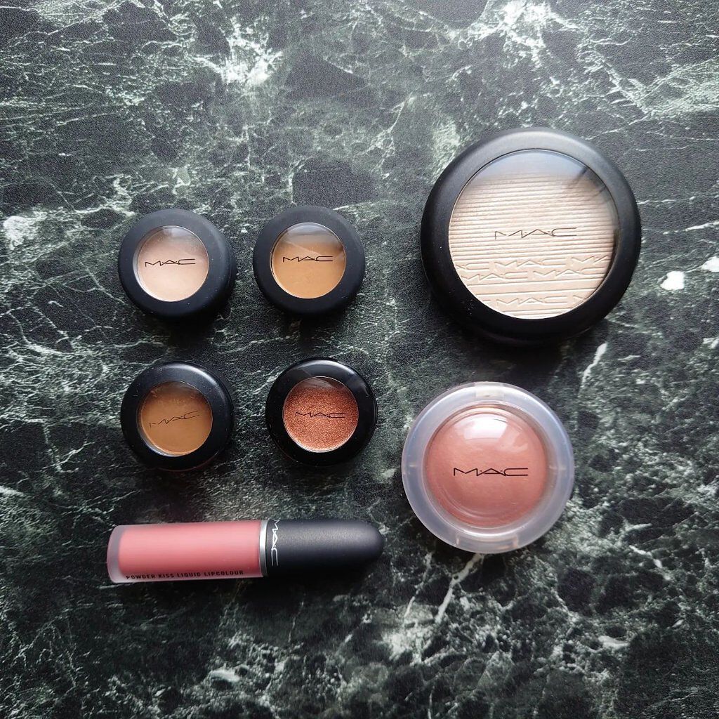 パウダー キス アイシャドウ ベスト オブ ミー/M・A・C/単色アイシャドウを使ったクチコミ（3枚目）