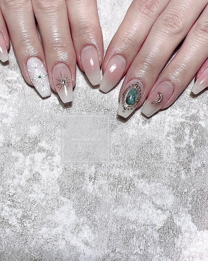 #ターコイズネイル,#ネイル,#アートネイル,#春ネイル,#ミラーアートネイル,#チークネイル,#フレンチネイル,#ピンクネイル,#ミラーネイル,#手書きアートネイル,#刺繍ネイル,#ミラーネイル,#ベビーピンクネイル,#春ネイル,#天王寺ネイルのネイルデザイン