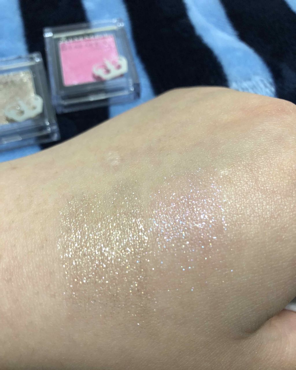 プリズム パウダーアイカラー/リンメル ロンドン/単色アイシャドウを使ったクチコミ(2枚目)