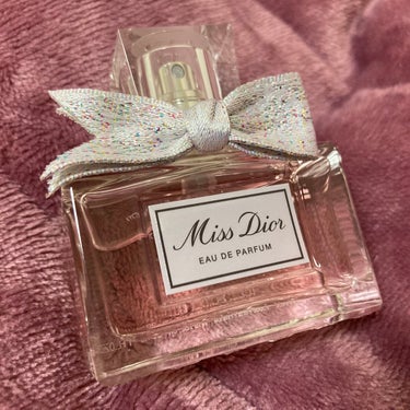 Dior ミス ディオール オードゥ パルファンのクチコミ「🕊時間が経つと甘い香りに🕊

Diorの香水
ミス ディオール オードゥ パルファン 30ml.....」（1枚目）