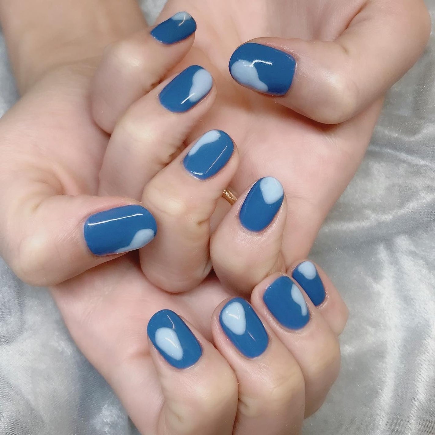 なかやまちえこ on LIPS 「青と水色☁️⠀(デザインはお伺いして🙏)⠀⠀色はいろいろ混ぜま..」(3枚目)