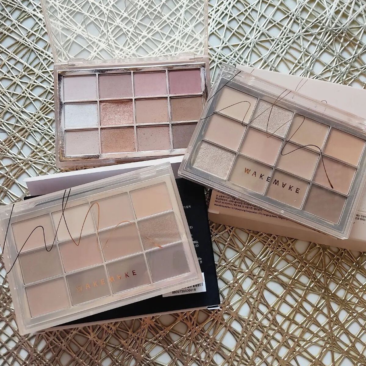 ソフトブラーリングアイパレット 01.バニラブラーリング/wakemake/アイシャドウパレットを使ったクチコミ（1枚目）