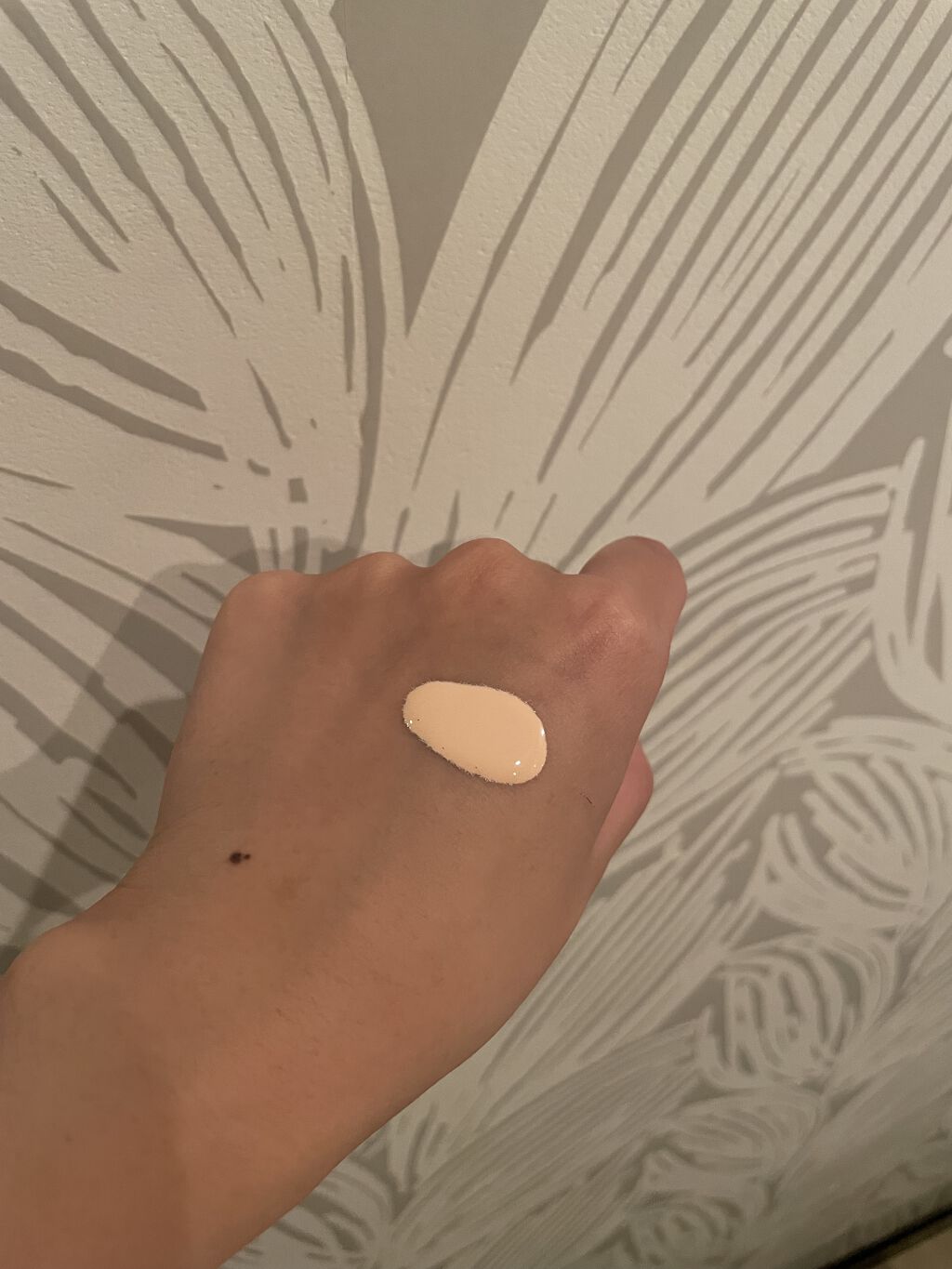 エアリーステイ オイルブロッカー 01 ピンクベージュ/FASIO/化粧下地を使ったクチコミ（3枚目）