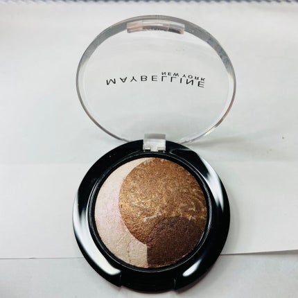 MAYBELLINE NEW YORK ハイパーコスモ トリオ シャドウのクチコミ「ナチュラルブラウンですね!!
これは普段メイクに使いやすい
ほんとにナチュラルなブラウンです.....」(2枚目)