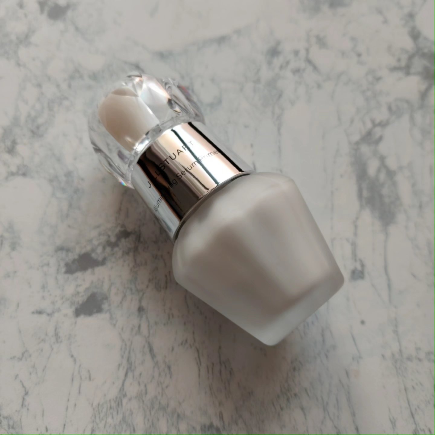 ジルスチュアート　イルミネイティング セラムプライマー/JILL STUART/化粧下地を使ったクチコミ（2枚目）