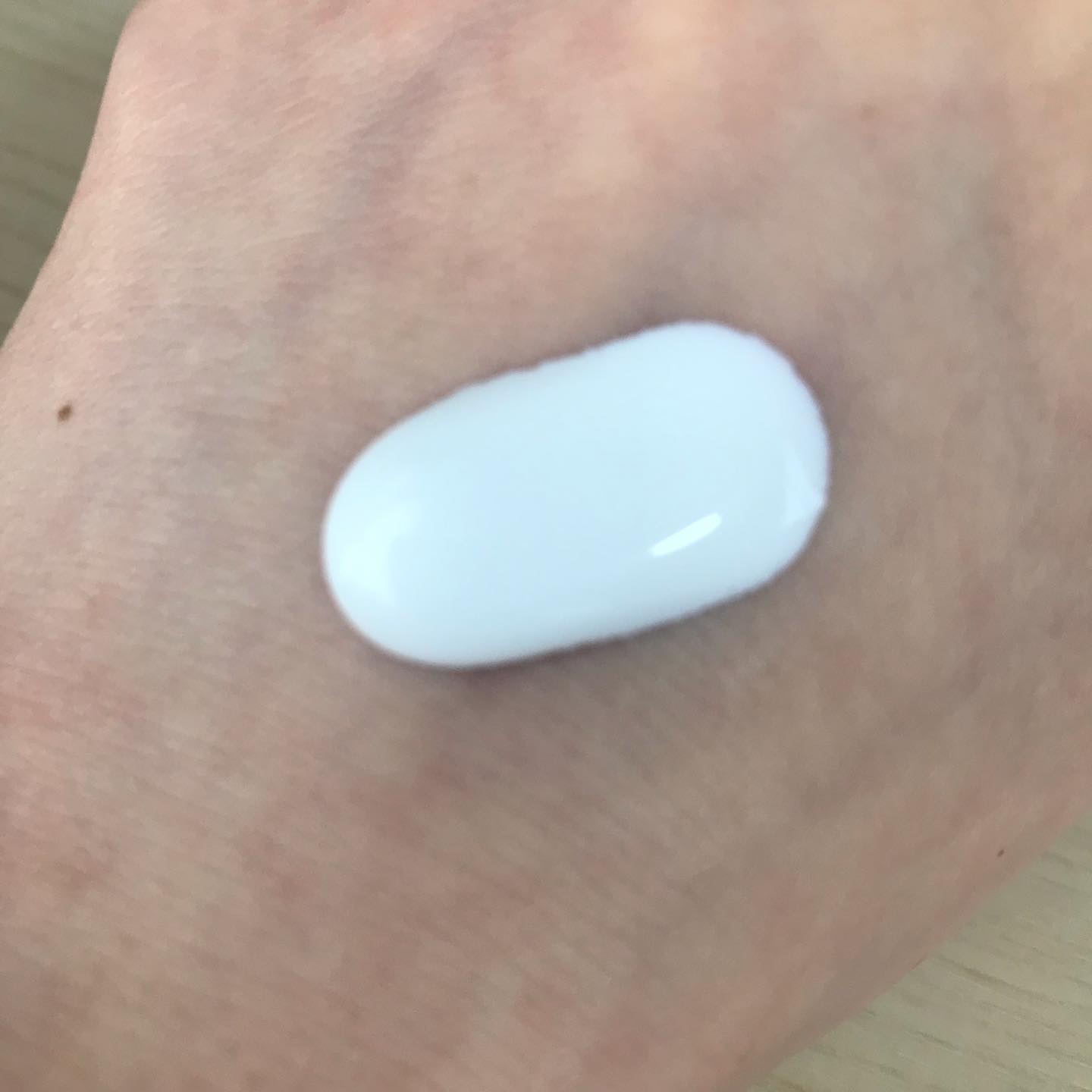 ビオレUV アクアリッチ ウォータリーホールドクリーム（水肌記憶UV）/ビオレ/日焼け止めクリームを使ったクチコミ（3枚目）