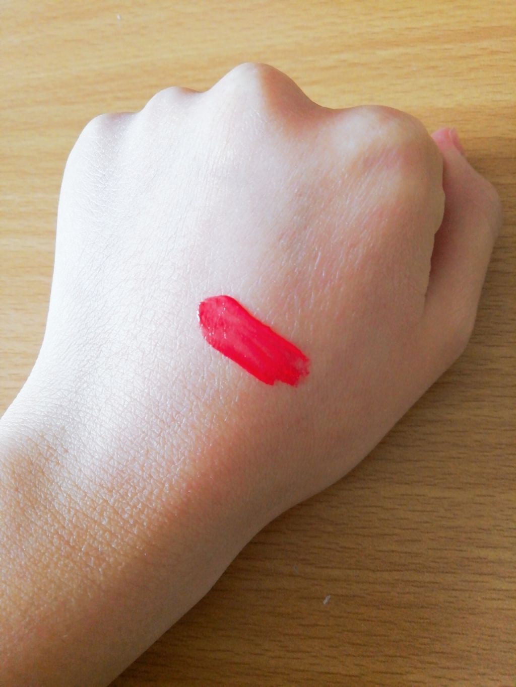 ピキビキ アートポップ エナメル ティント/TONYMOLY/リップティントを使ったクチコミ（2枚目）