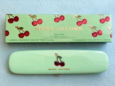 multi-finish eye palette – very merry cherry edition/MARC JACOBS BEAUTY/アイシャドウパレットを使ったクチコミ（1枚目）